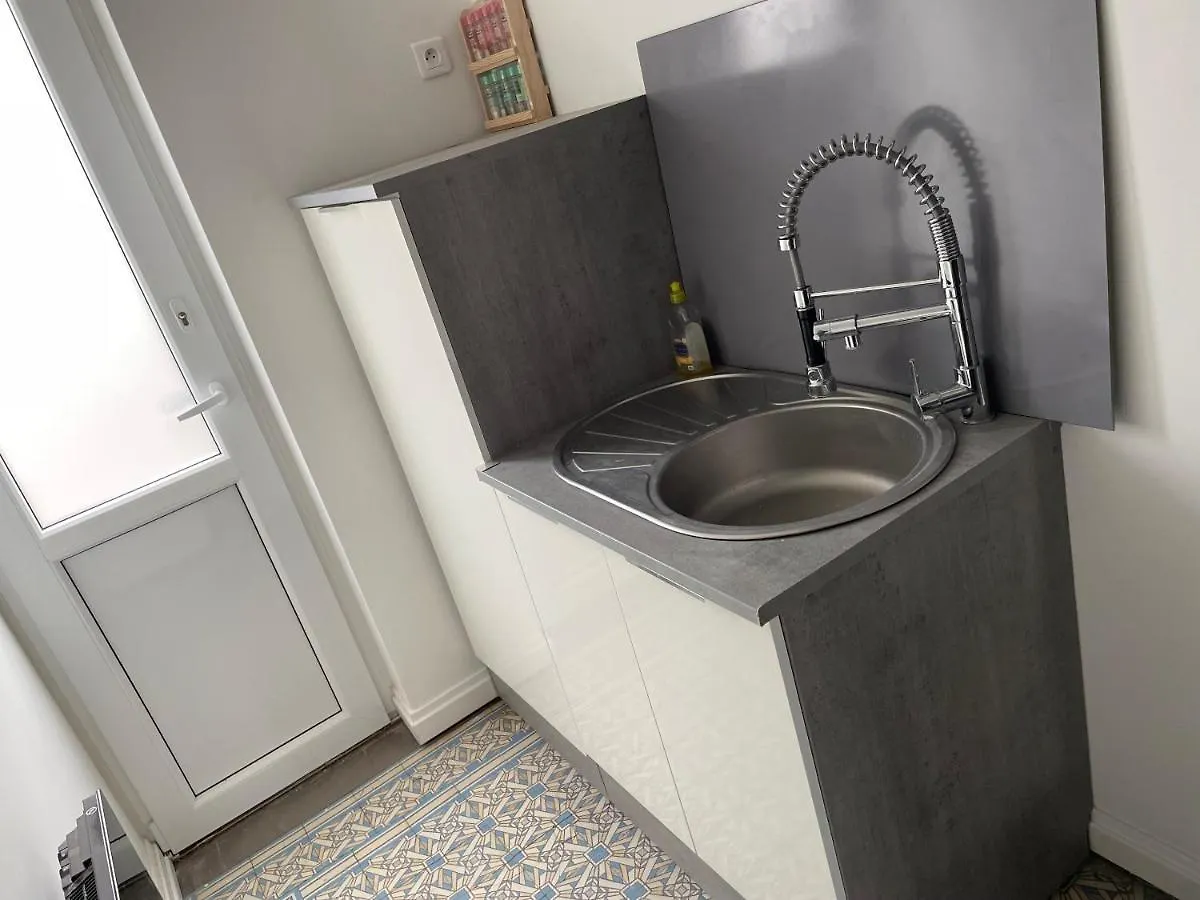 Apartment Charmant T2 A Lezennes