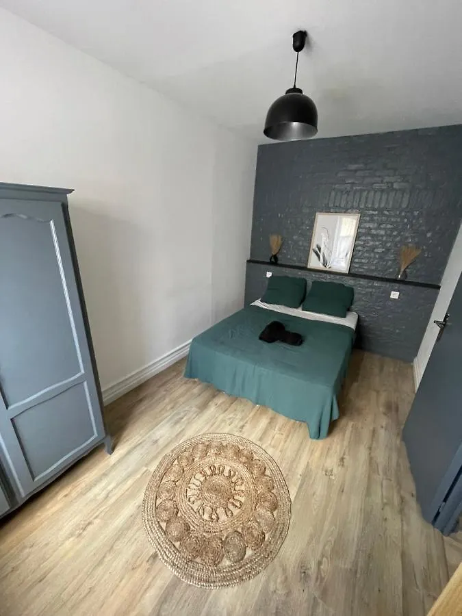 Apartment Charmant T2 A Lezennes